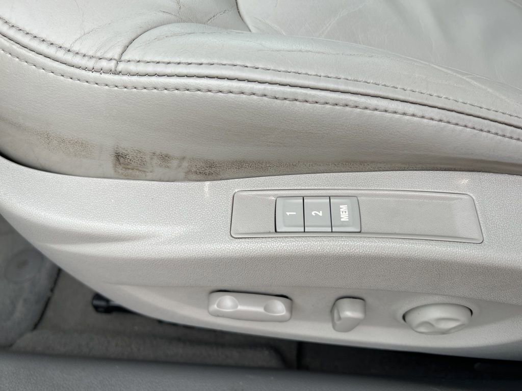 Used 2011 Buick LaCrosse CXL image 15