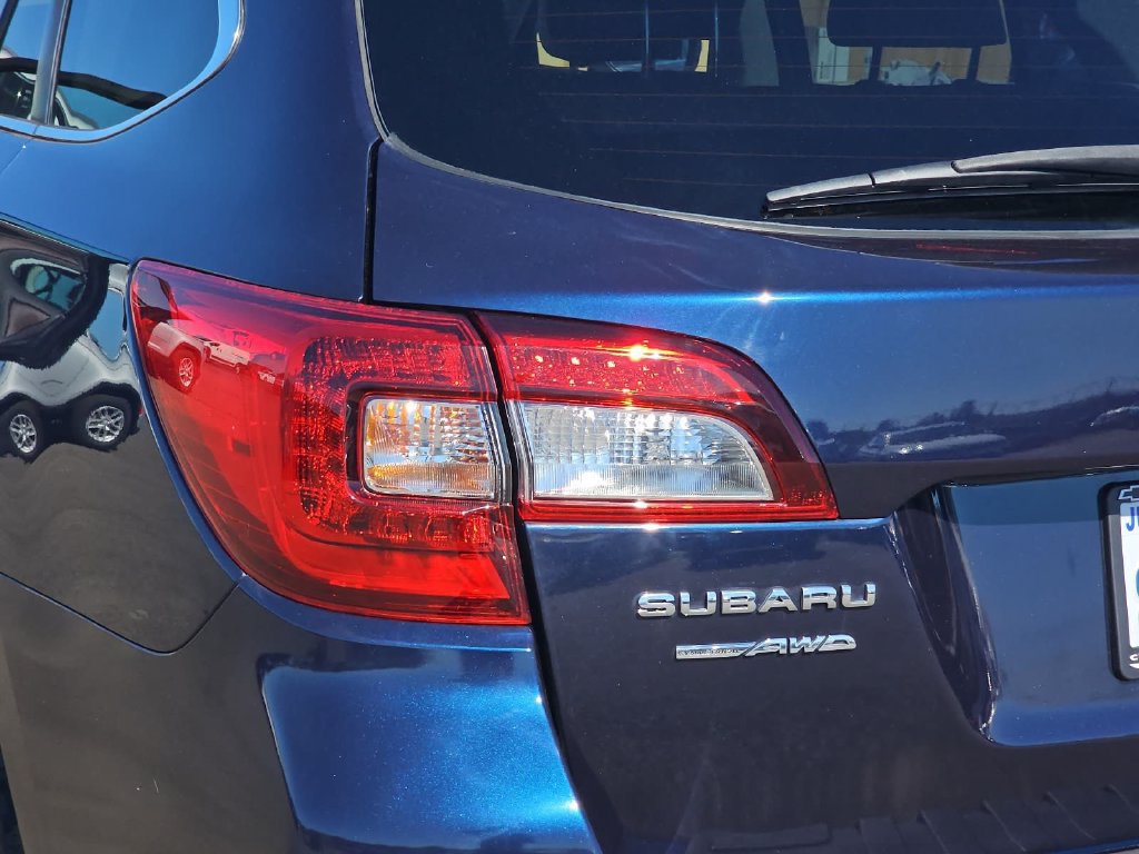 Used 2018 Subaru Outback 3.6R Limited AWD/4WD image 43