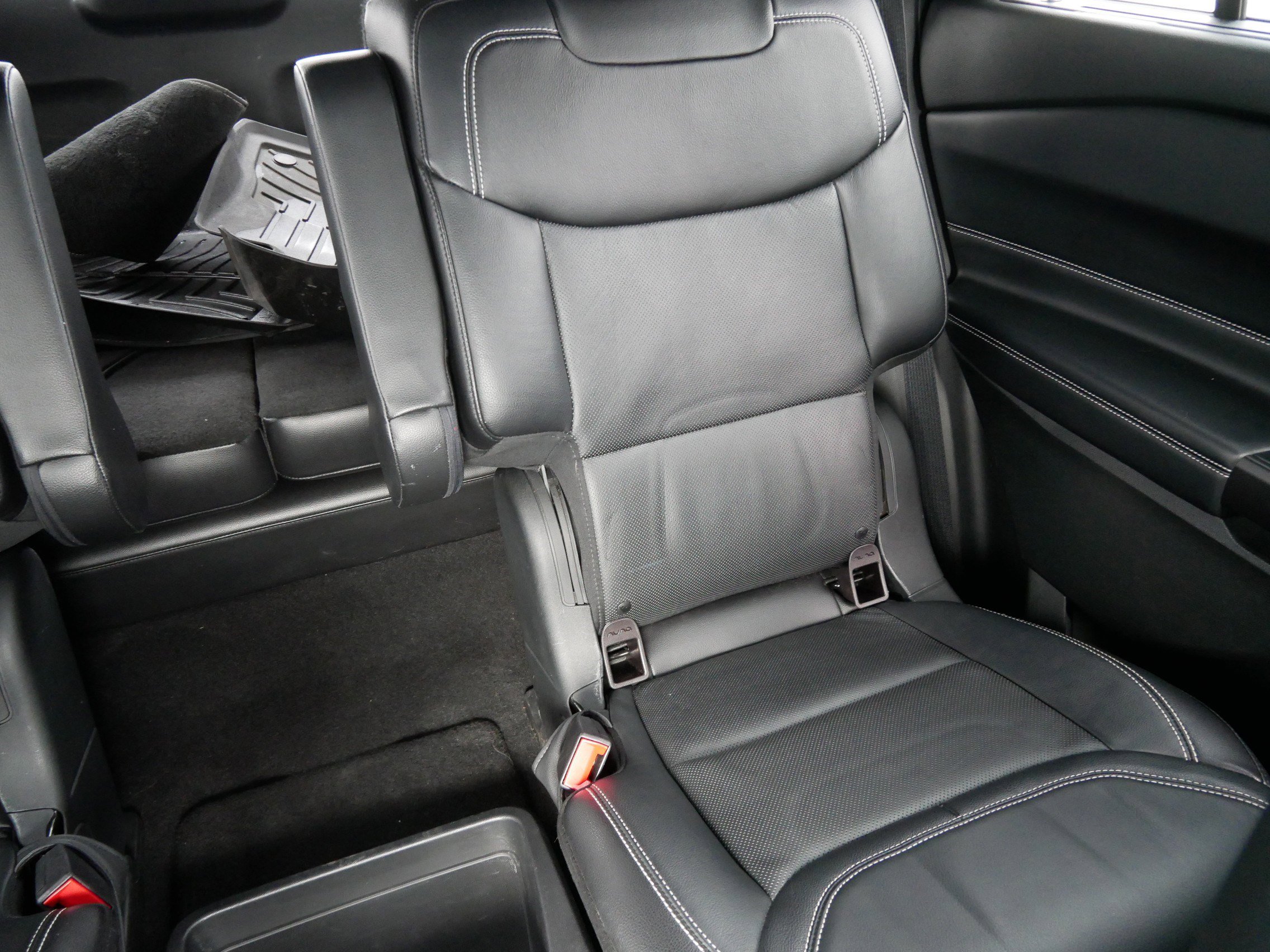 Used 2020 Ford Explorer ST AWD/4WD image 14