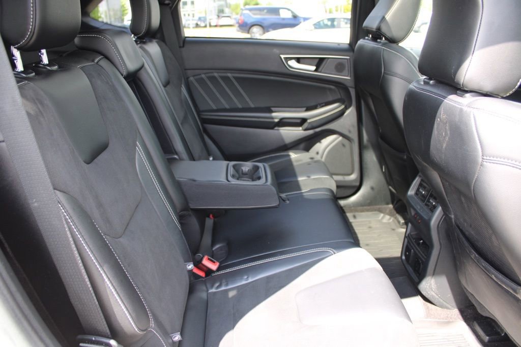 Used 2020 Ford Edge ST w/ Equipment Group 401A AWD/4WD image 24