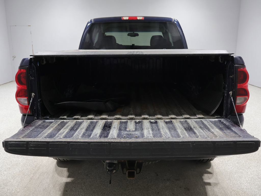 Used 2006 Chevrolet Silverado 1500 LT w/ Light Duty Power Package AWD/4WD image 4