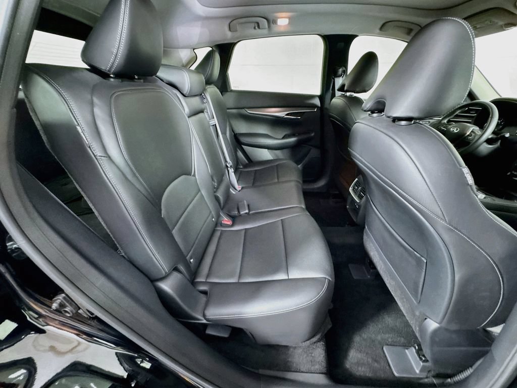 Certified 2023 INFINITI QX50 Luxe w/ Accent Package FWD image 38