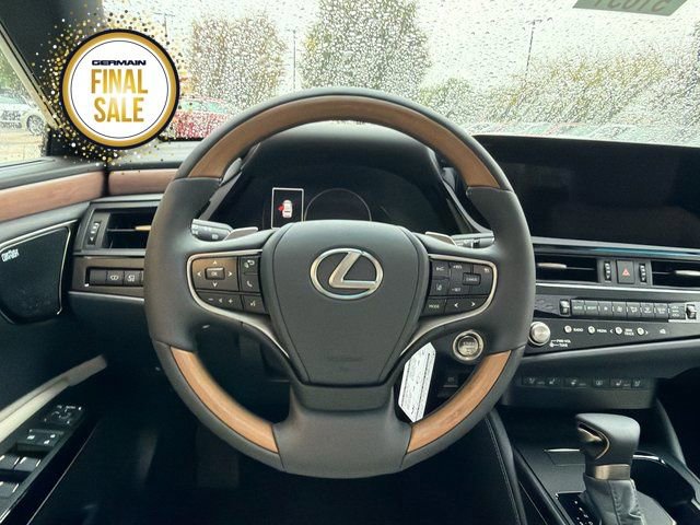 New 2025 Lexus ES 350 Ultra Luxury image 16