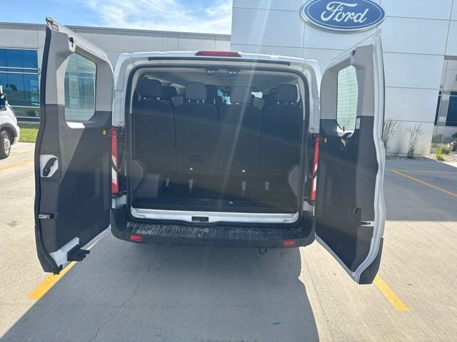 Used 2021 Ford Transit 350 XLT RWD image 12