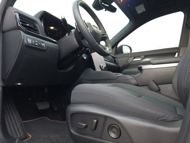 Used 2026 GMC Terrain AT4 w/ Convenience Package III image 7