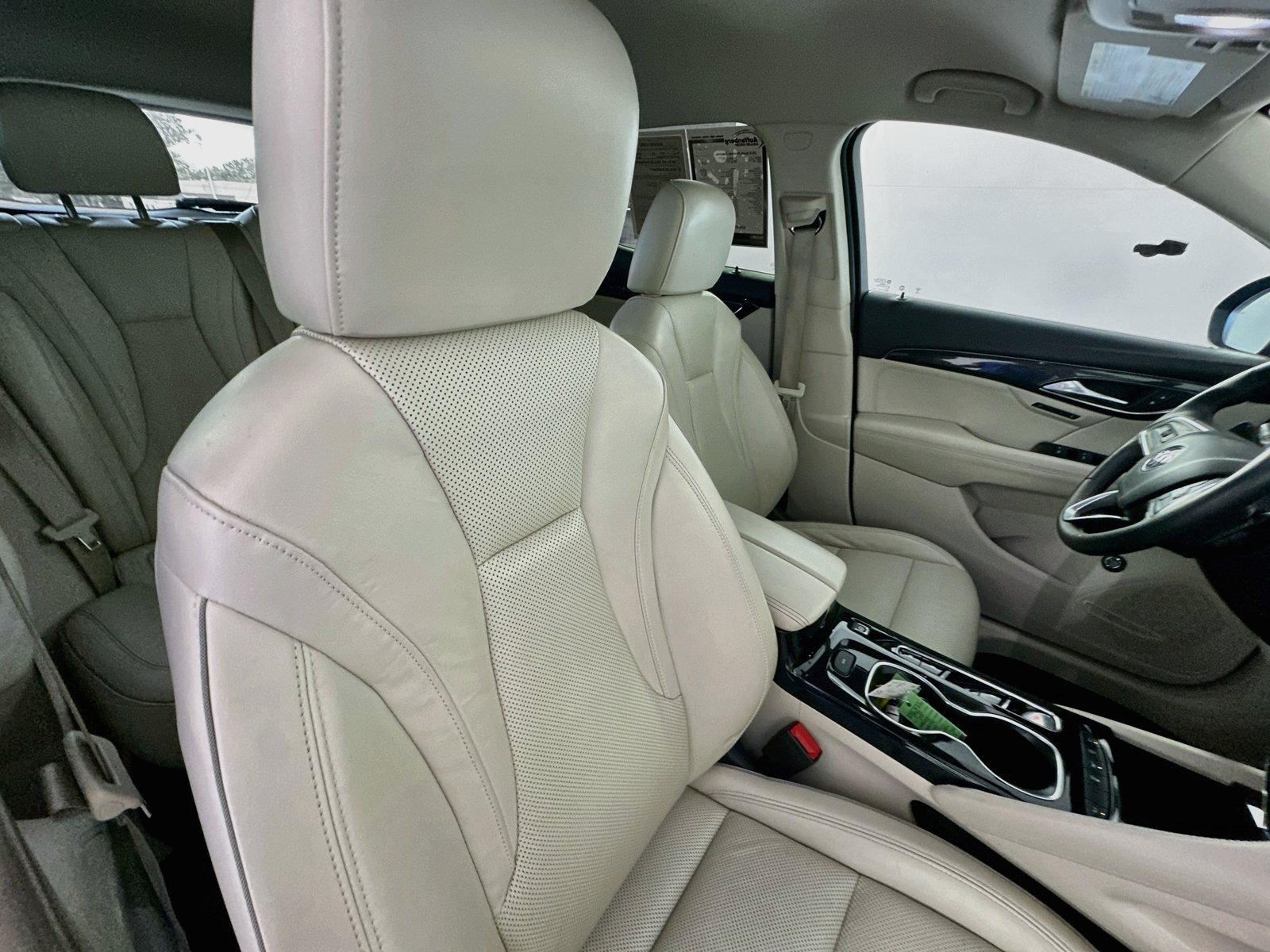 Used 2021 Buick Envision Essence AWD/4WD image 27