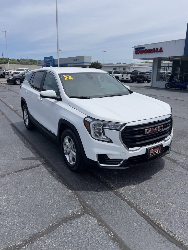 Used 2024 GMC Terrain SLE
