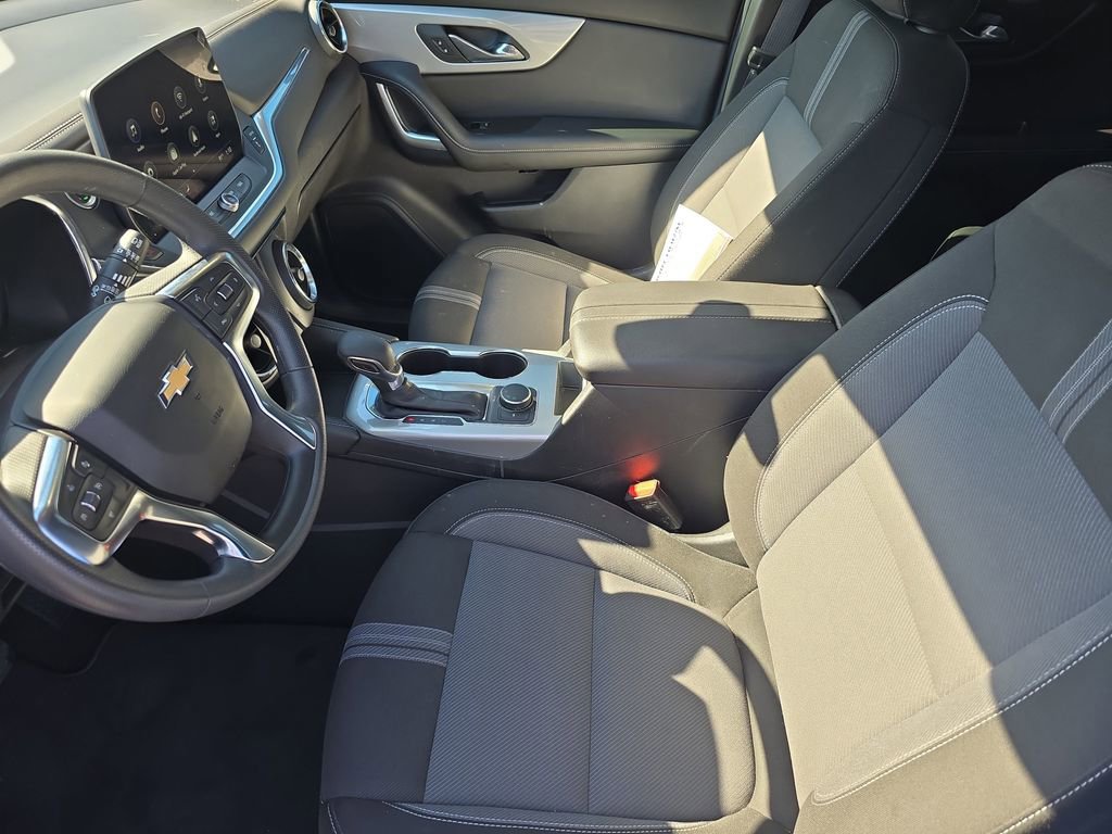Used 2025 Chevrolet Blazer LT image 19
