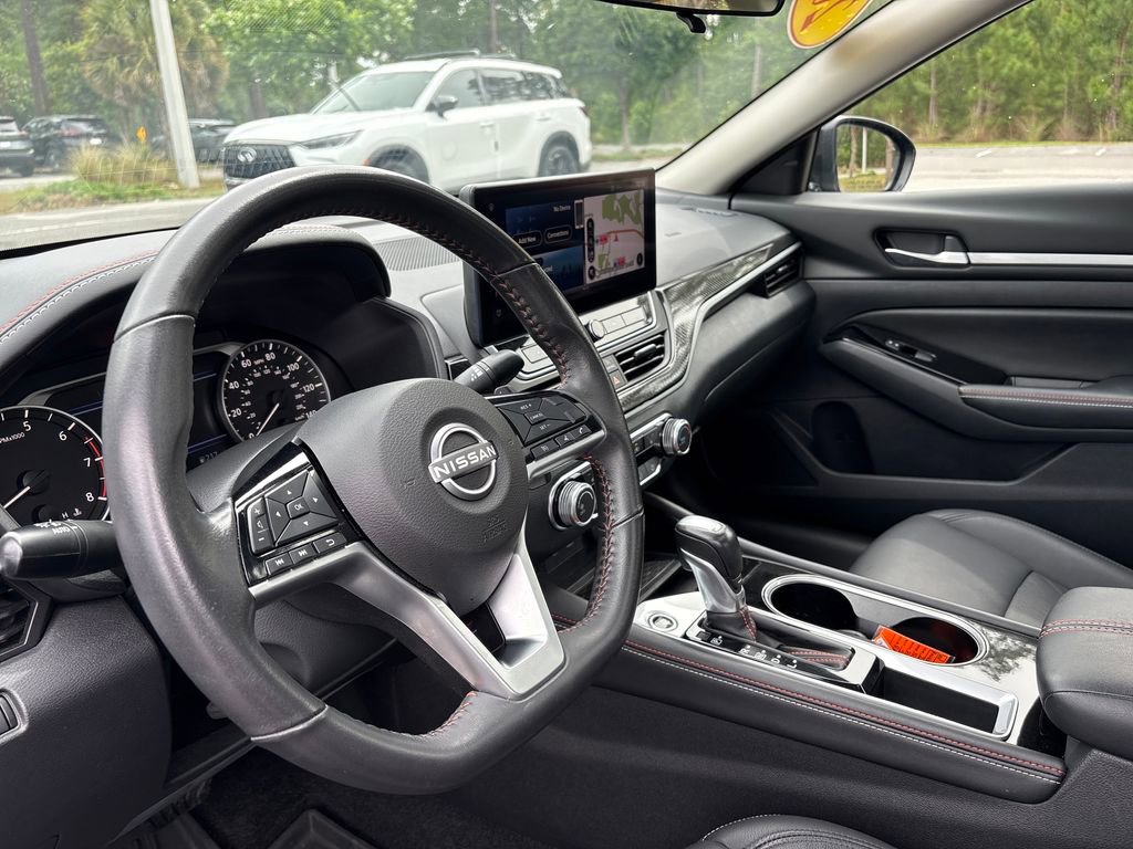 Certified 2024 Nissan Altima 2.5 SR w/ SR Premium Package FWD image 8