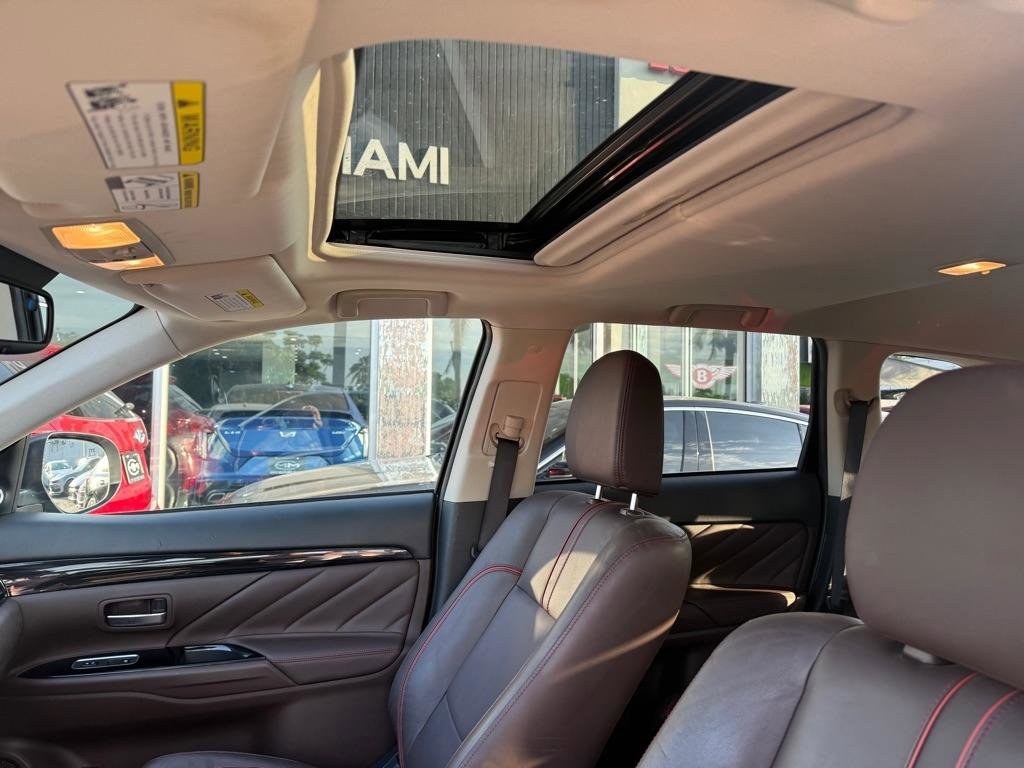 Used 2018 Mitsubishi Outlander SEL AWD/4WD image 12