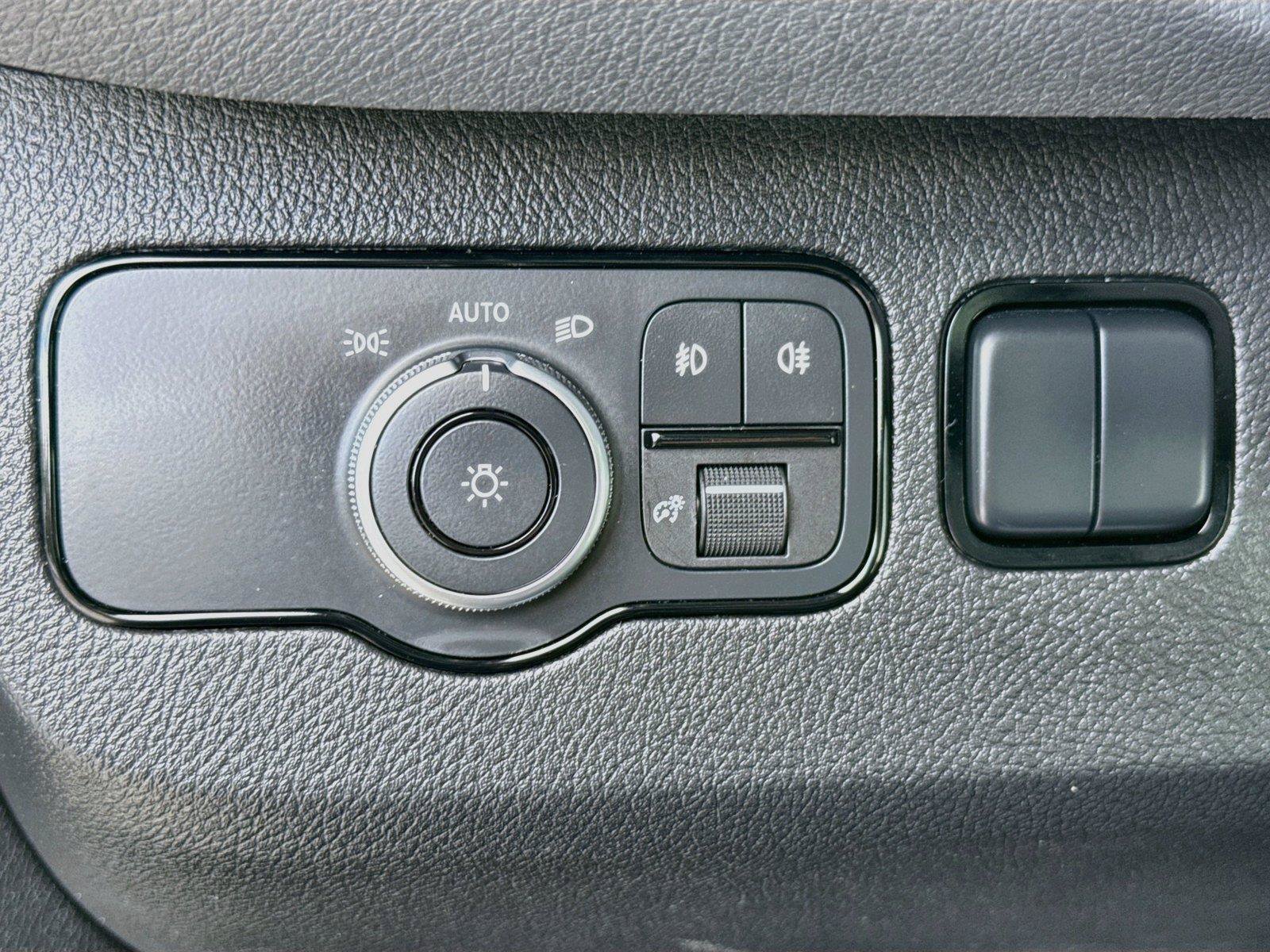 Used 2023 Mercedes-Benz Sprinter 3500 image 17