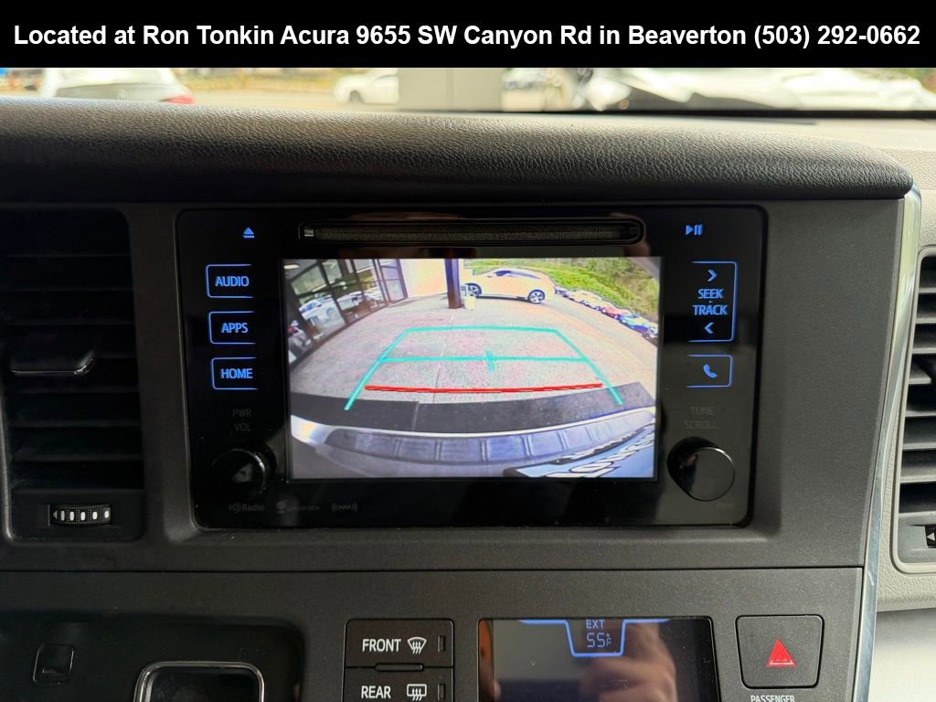 Used 2017 Toyota Sienna LE image 21