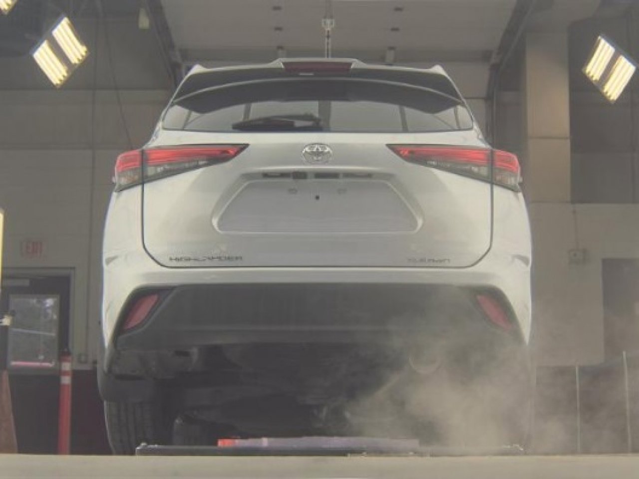 Used 2021 Toyota Highlander XLE image 8