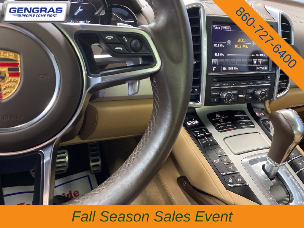 Used 2015 Porsche Cayenne Turbo AWD/4WD image 20