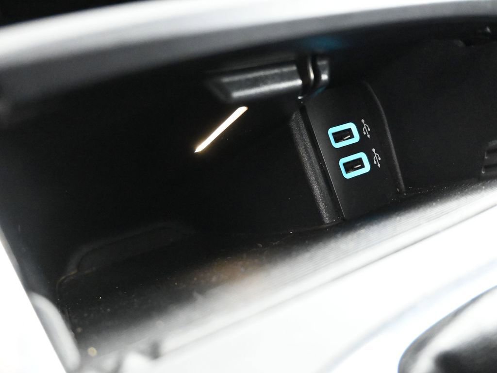 Used 2016 Ford Edge Titanium w/ Equipment Group 301A image 20