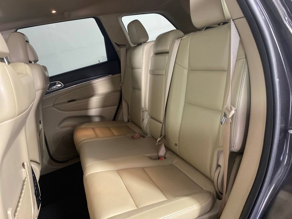Used 2021 Jeep Grand Cherokee Limited AWD/4WD image 14