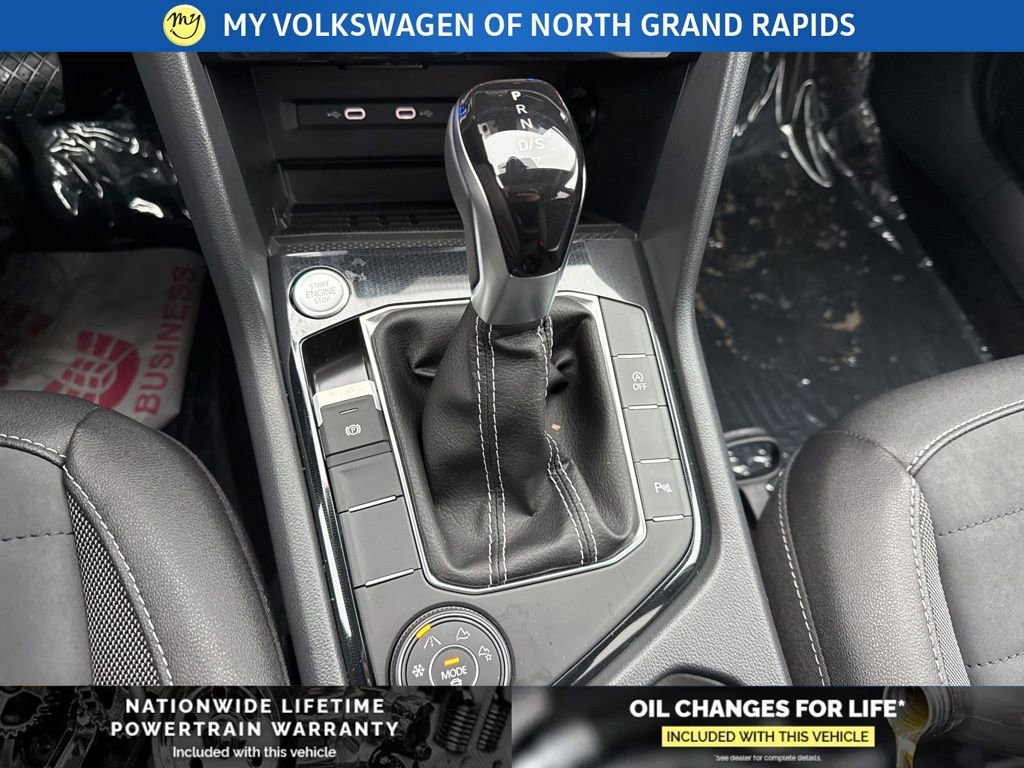 New 2026 Volkswagen Taos SE image 13