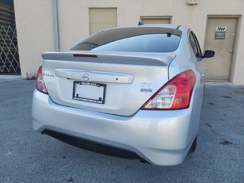 Used 2018 Nissan Versa SV w/ SV Special Edition Package FWD image 9