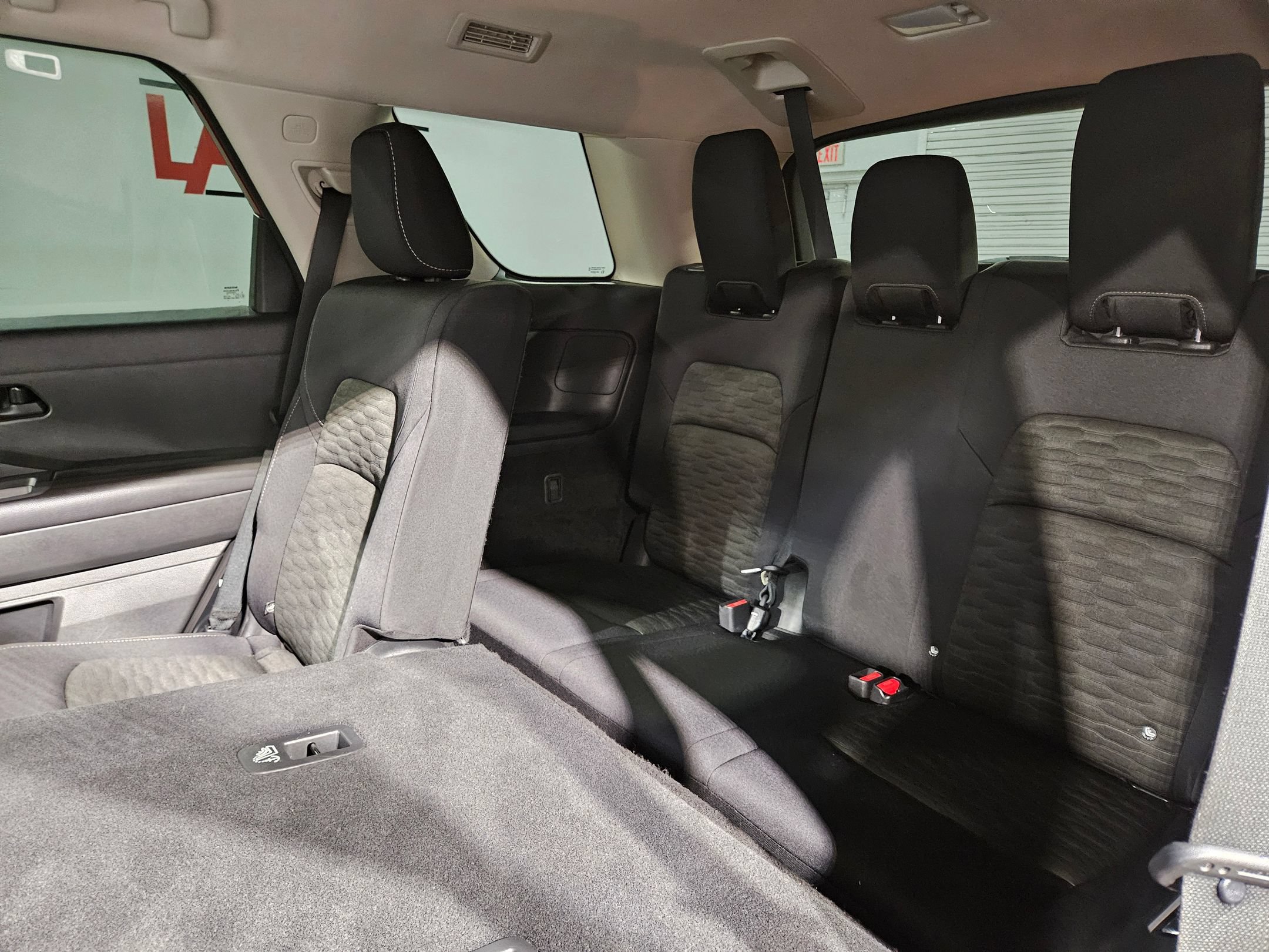 Used 2023 Nissan Pathfinder SV AWD/4WD image 37