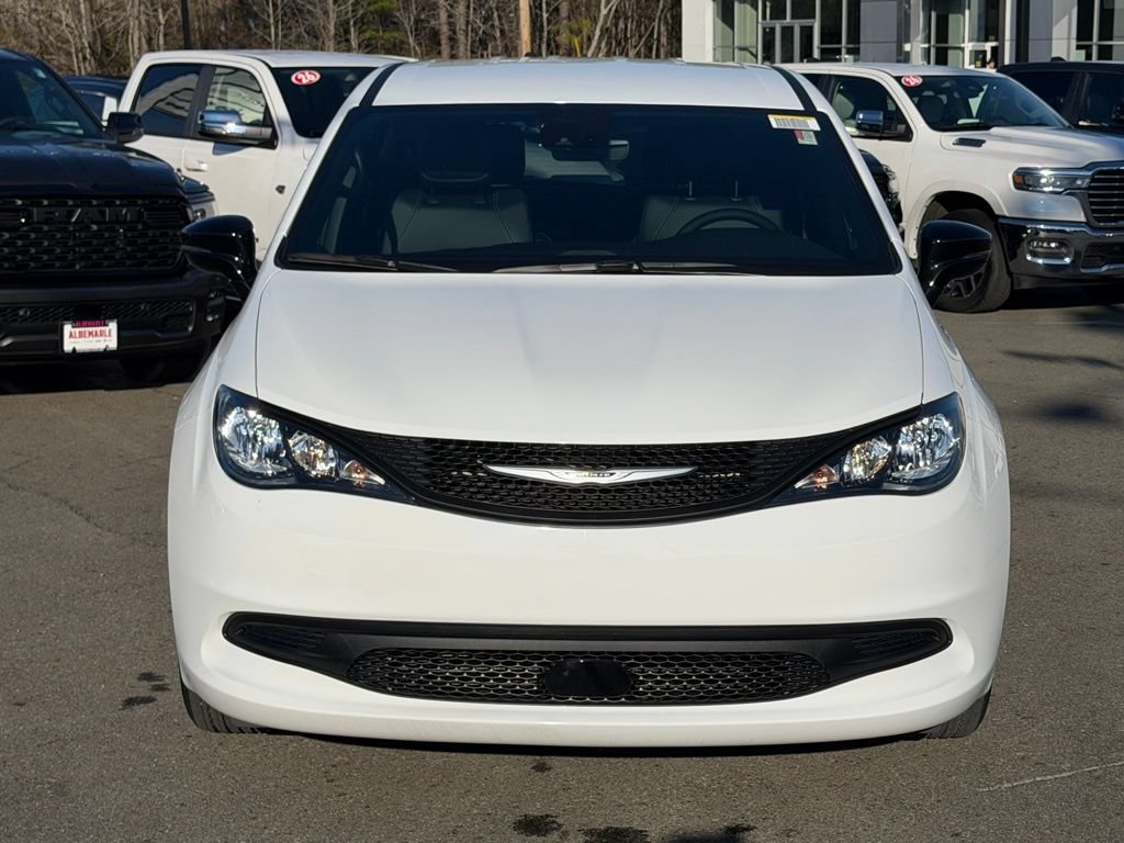 New 2026 Chrysler Voyager LX FWD image 10