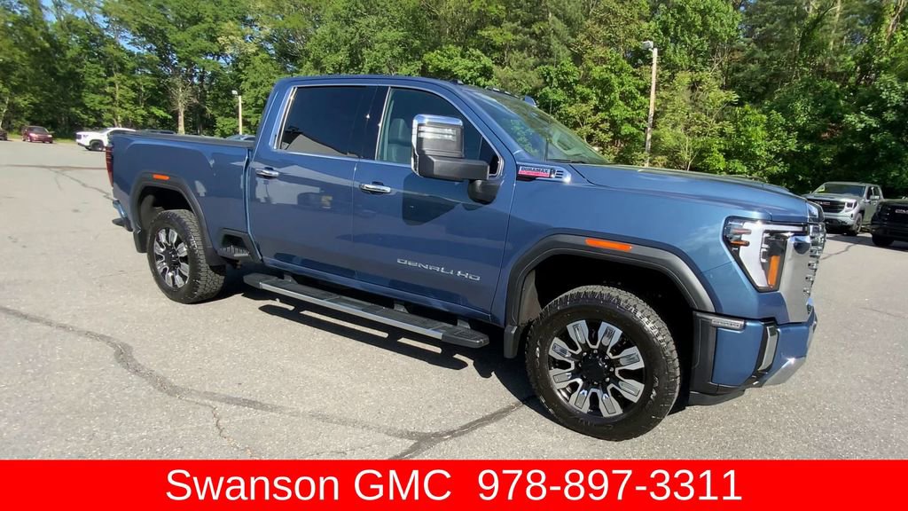 Used 2025 GMC Sierra 2500 Denali w/ Denali Reserve Package AWD/4WD image 2