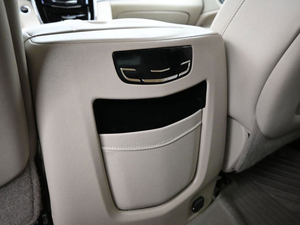 Used 2020 Cadillac Escalade Luxury AWD/4WD image 28