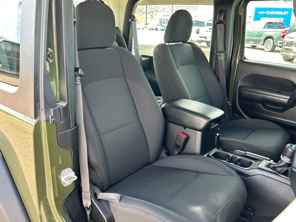 Used 2023 Jeep Wrangler Sport image 17
