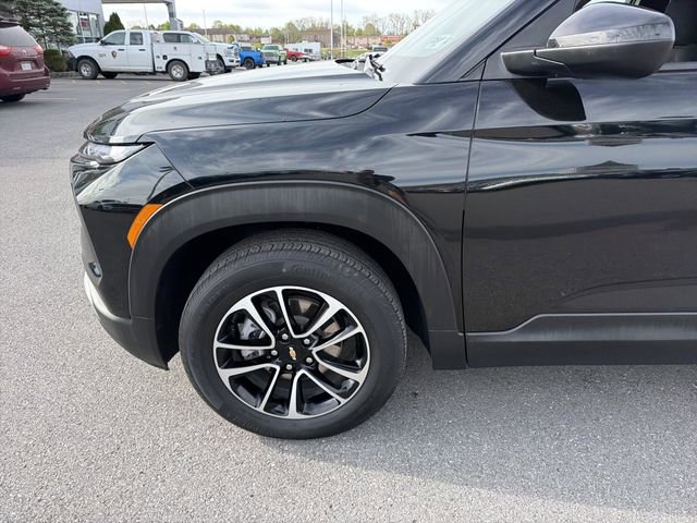 Used 2025 Chevrolet TrailBlazer LT AWD/4WD image 11