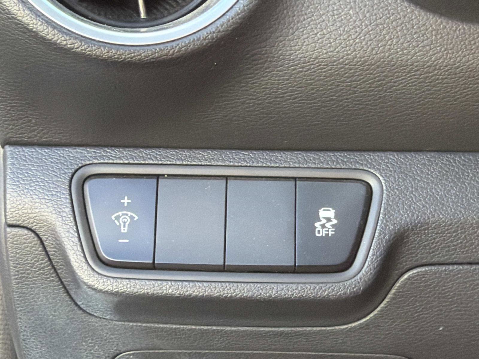 Used 2024 Kia Forte LXS image 15