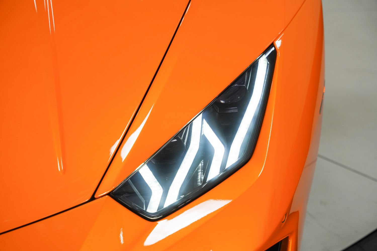 Used 2017 Lamborghini Huracan LP 580-2 RWD image 11