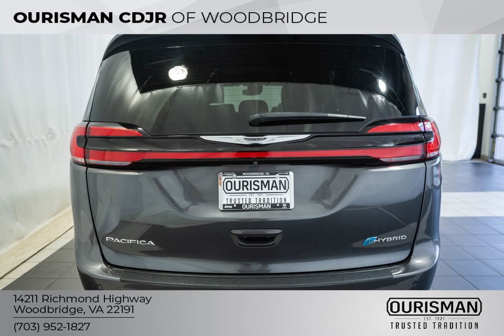 Used 2022 Chrysler Pacifica Pinnacle FWD image 6