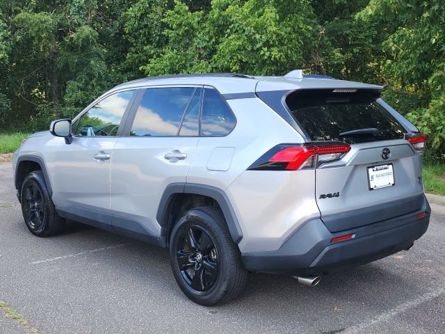 Used 2023 Toyota RAV4 XLE AWD/4WD image 3