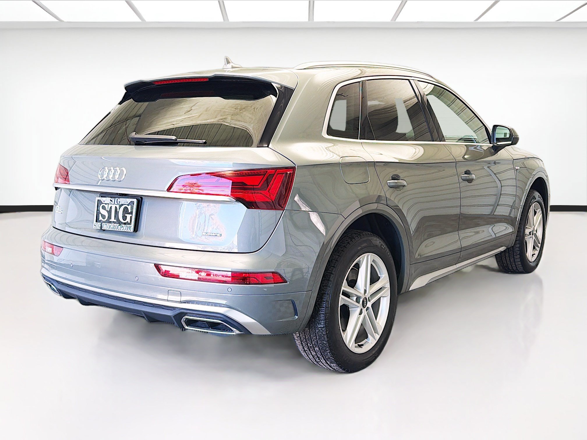 Used 2024 Audi Q5 e Premium Plus w/ Premium Plus Package AWD/4WD image 4