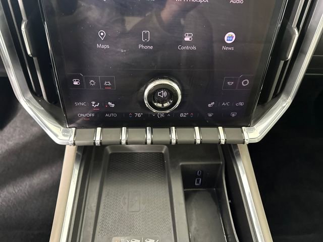 Used 2024 GMC Acadia Elevation w/ Luxury Package image 23