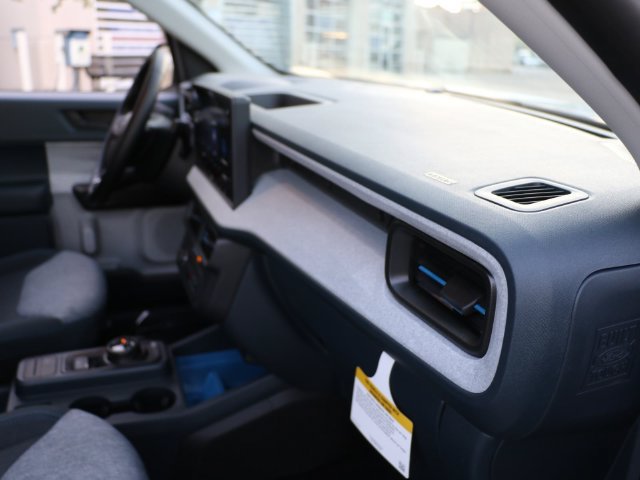 New 2026 Ford Maverick XLT w/ XLT Luxury Package FWD image 12
