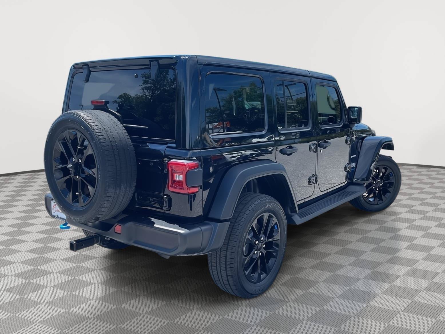 Used 2023 Jeep Wrangler Unlimited Sahara AWD/4WD image 4
