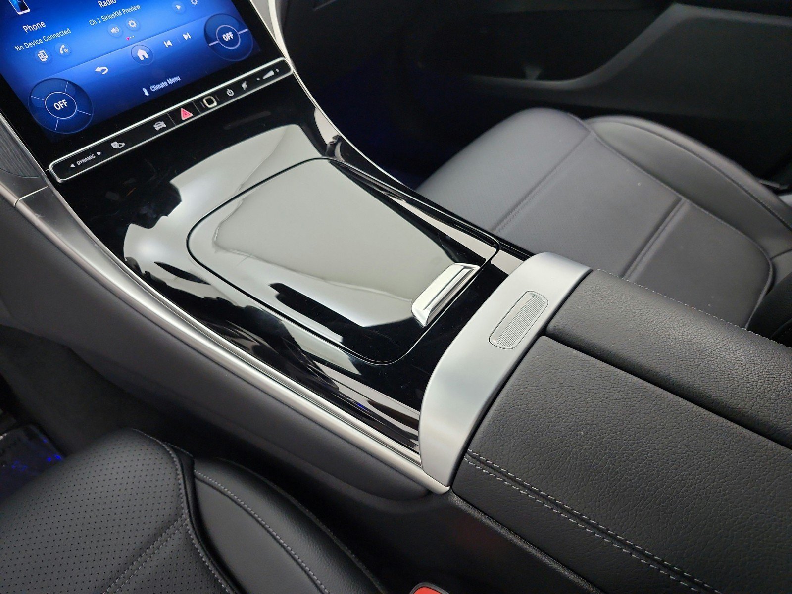 Used 2024 Mercedes-Benz GLC 300 image 11