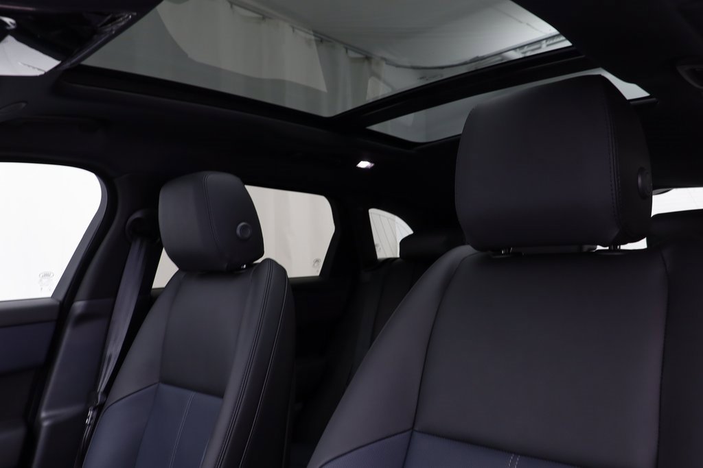 New 2026 Land Rover Range Rover Velar Dynamic SE image 13