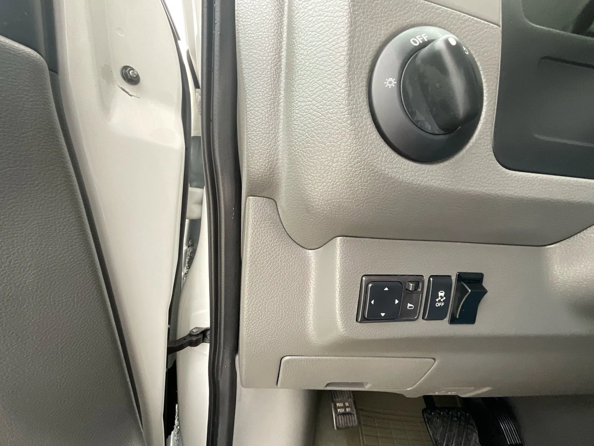 Used 2012 Nissan NV 3500 S w/ All Around Window Pkg image 17