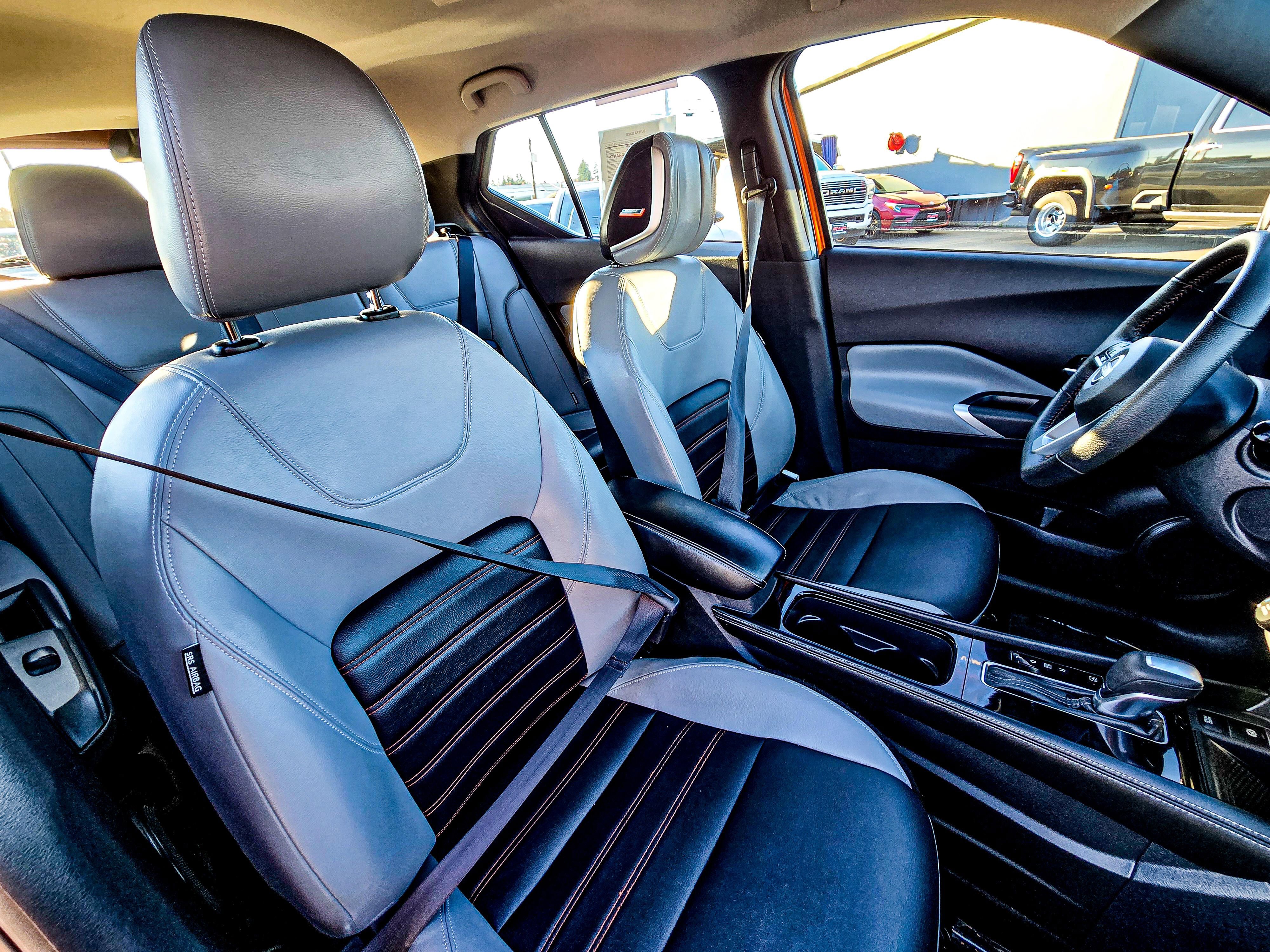 Used 2023 Nissan Kicks SR w/ SR Premium Package image 14