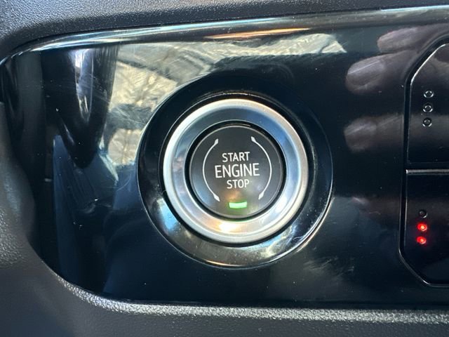 Used 2024 Chevrolet Silverado 1500 LT image 33