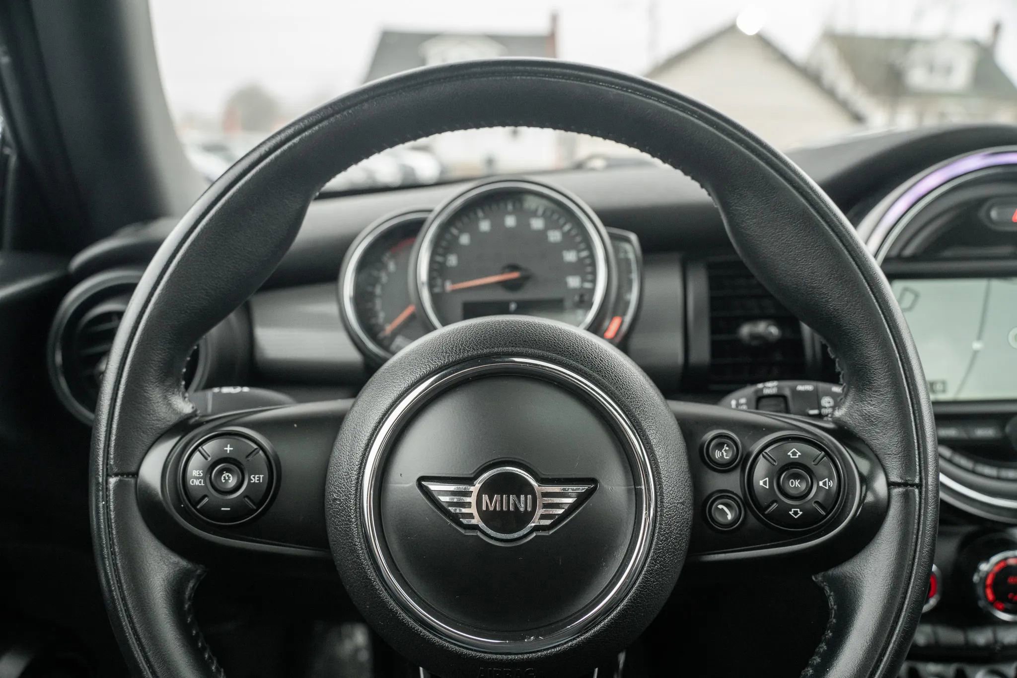 Used 2019 MINI Cooper 2-Door Hardtop image 14