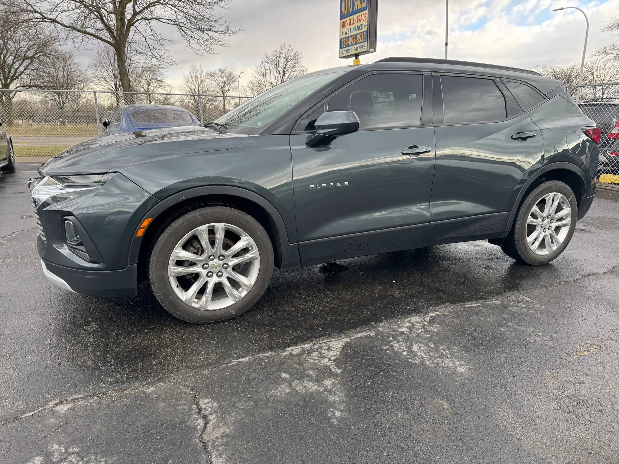 Used 2019 Chevrolet Blazer LT w/ Sun and Wheels Package image 2