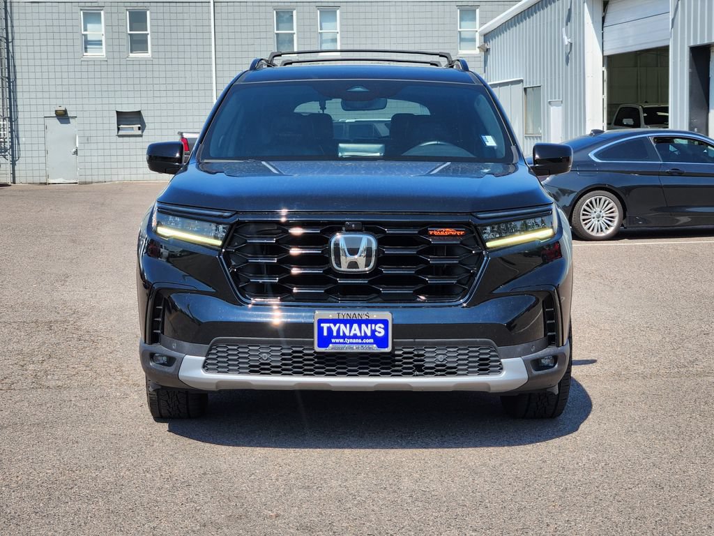 Used 2023 Honda Pilot TrailSport image 2
