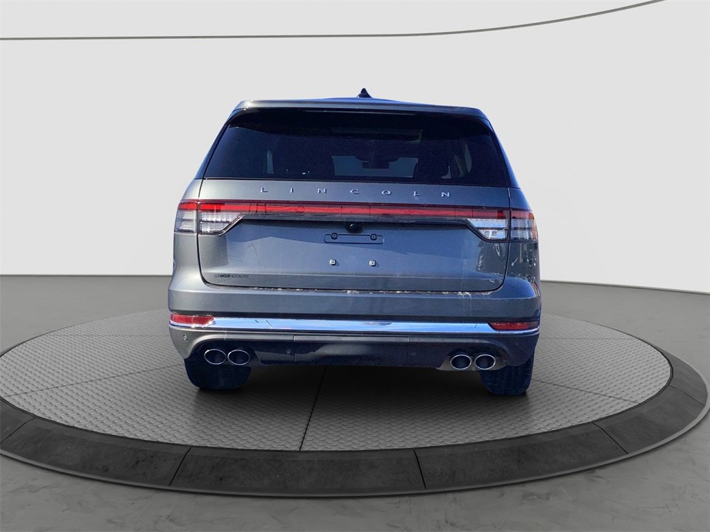Used 2025 Lincoln Aviator Reserve w/ Equipment Group 201A image 6