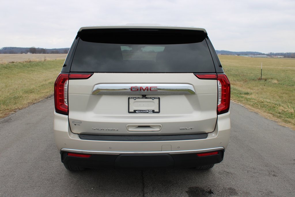 Used 2023 GMC Yukon SLT w/ SLT Luxury Package image 6