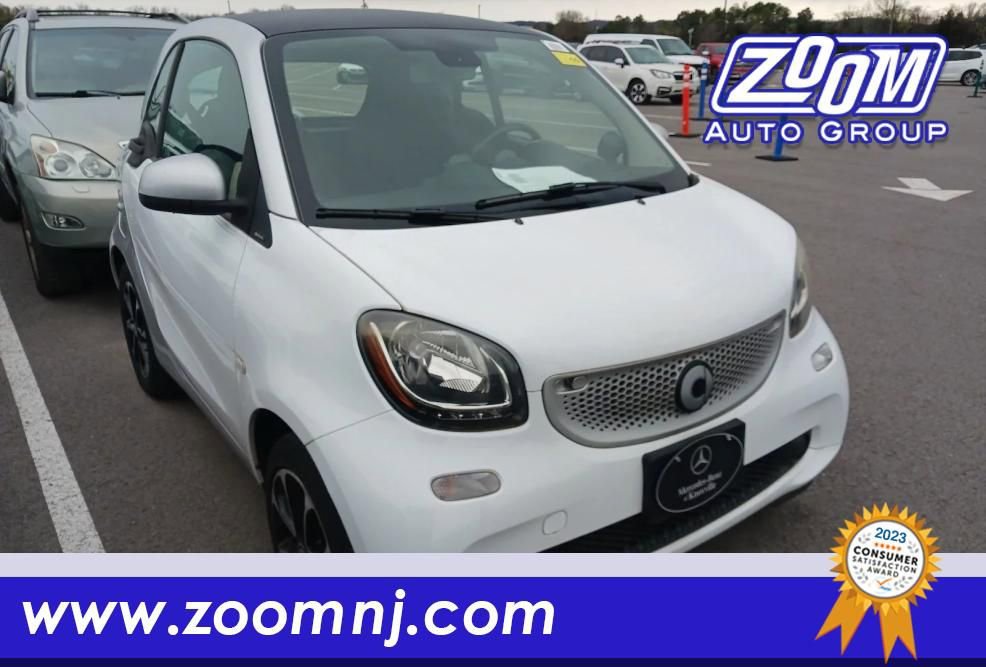 Used 2016 smart fortwo pure image 1