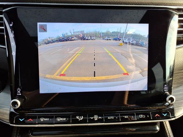 Used 2024 Jeep Wagoneer Series II w/ Premium Group I AWD/4WD image 18
