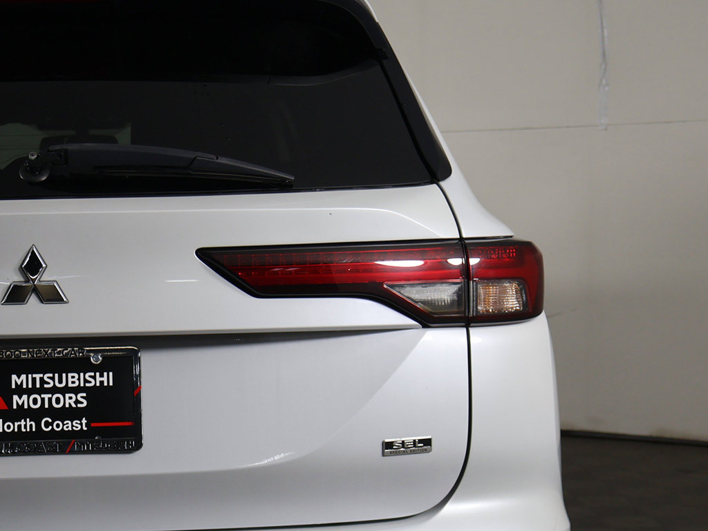 Used 2022 Mitsubishi Outlander SEL AWD/4WD image 16