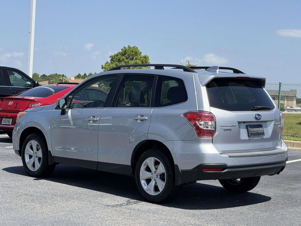 Used 2016 Subaru Forester 2.5i Limited AWD/4WD image 6